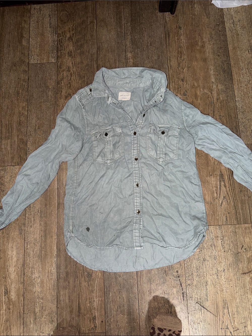 American Eagle Outfitters Light Blue Denim-Style Button Down Shirt